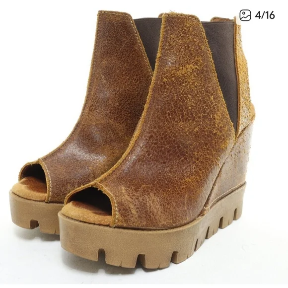 Sbicca Brown Wedge Ankle Boots - Picture 6 of 12